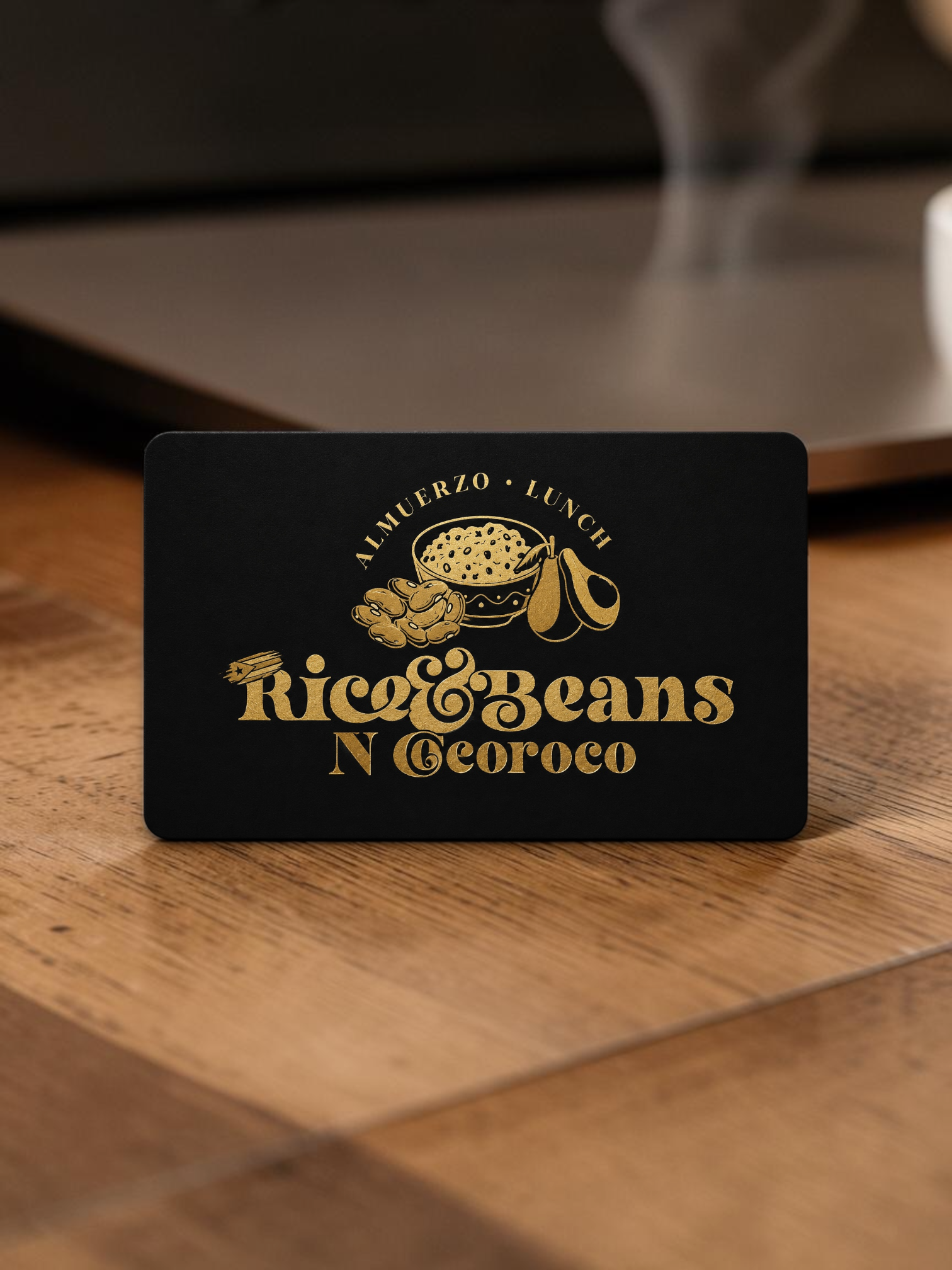 Tarjeta NFC Black Gold con grabado dorado